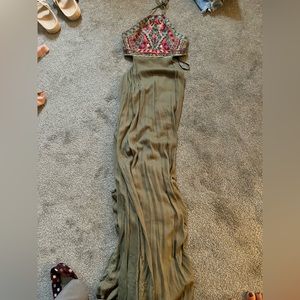 Olive green Lulus maxi dress!